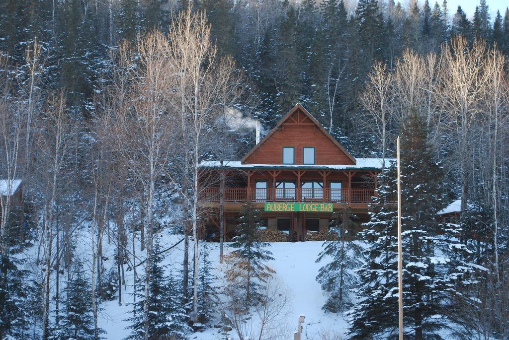 Auberge De La Riviere Matapedia - Matapedia River Lodge Routhierville Exteriör bild