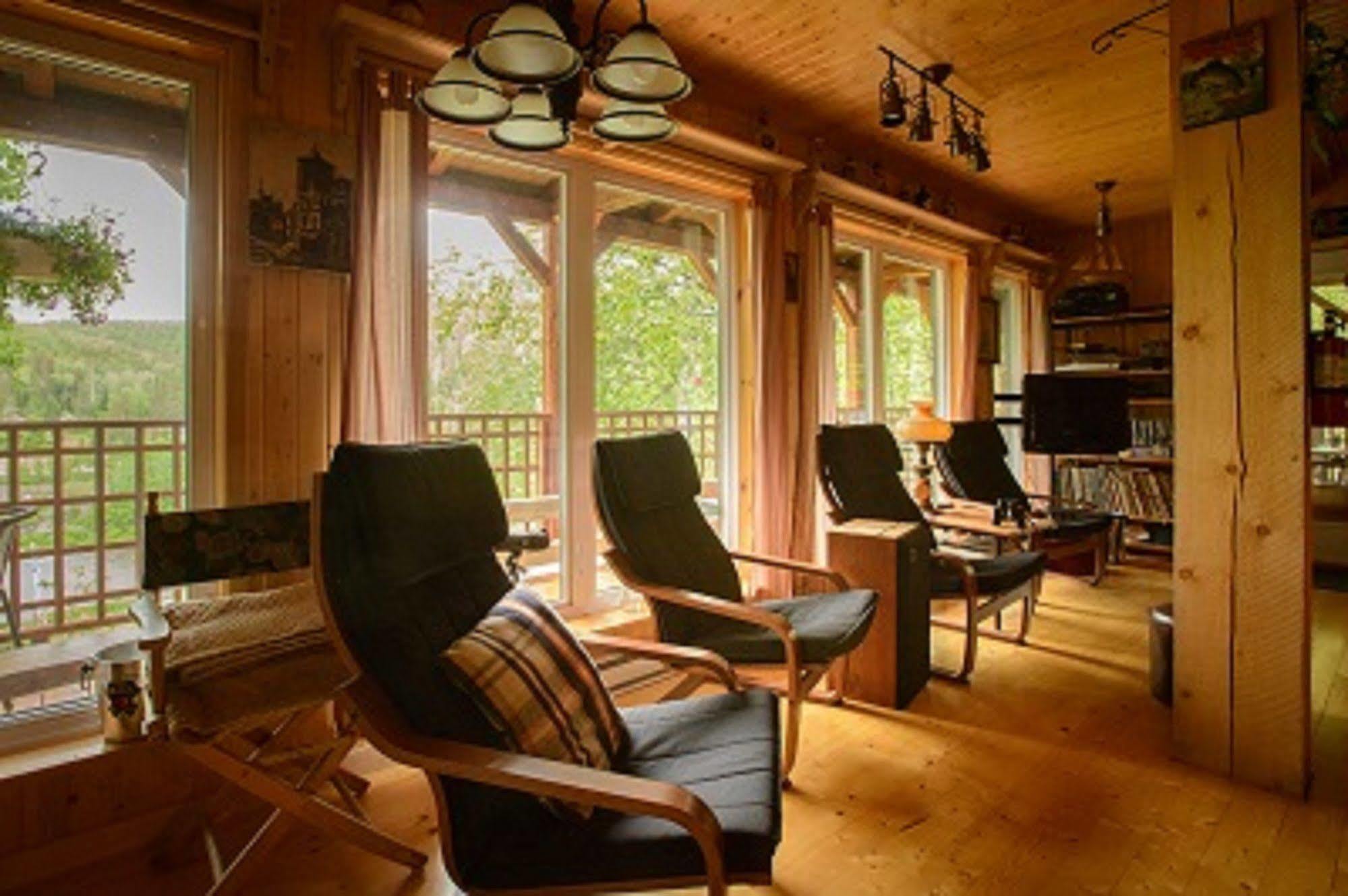 Auberge De La Riviere Matapedia - Matapedia River Lodge Routhierville Exteriör bild
